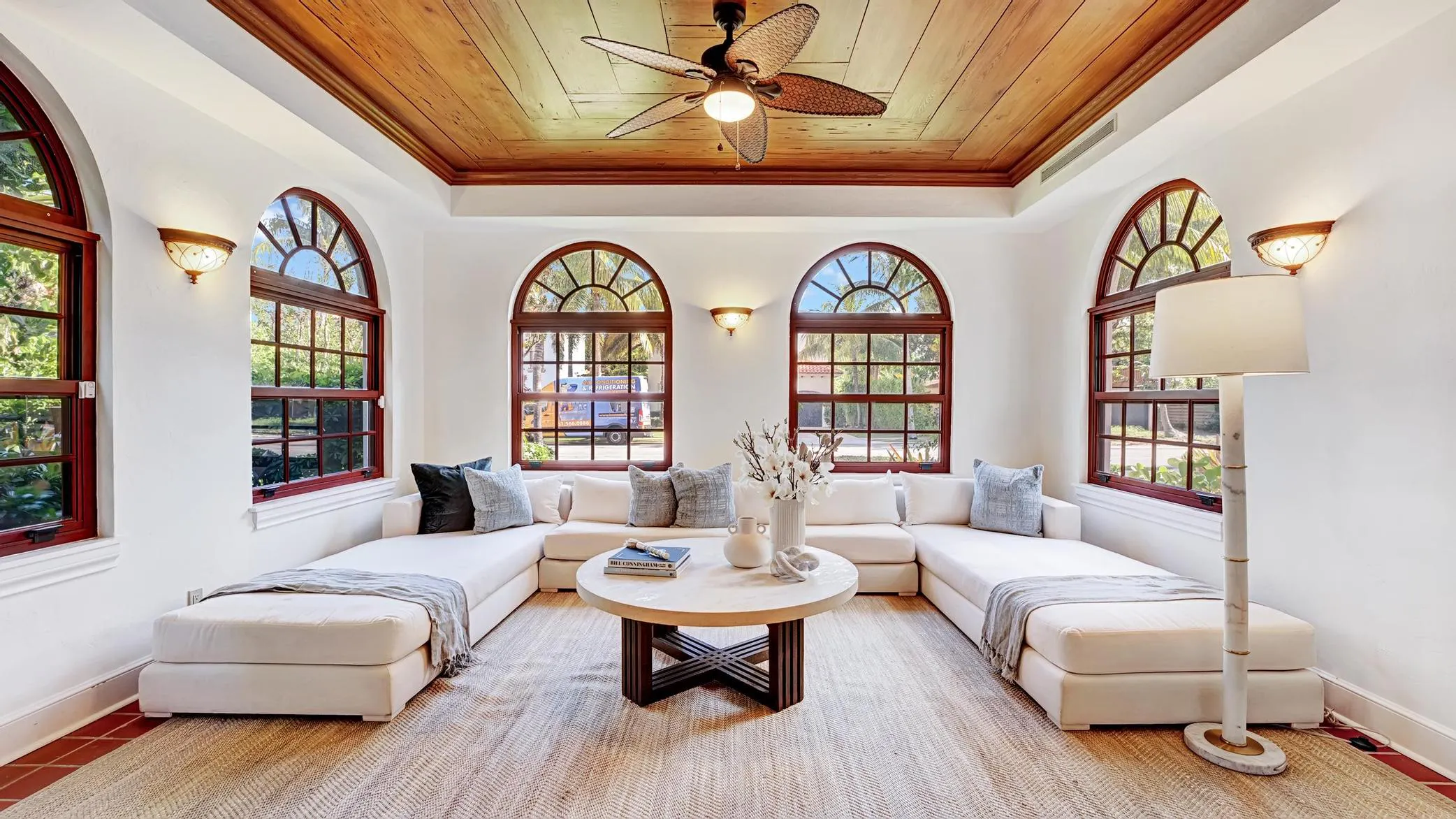 Meridith-Baer-Home-Luxury-Home-South-Florida-El-Cid-Transitional-Living-Room